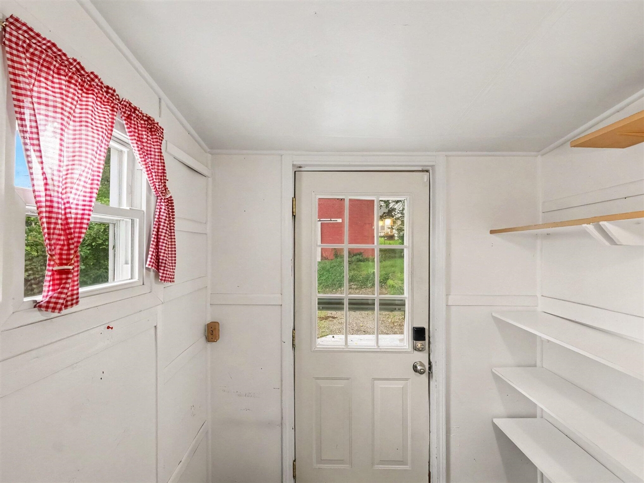 main property photo 17