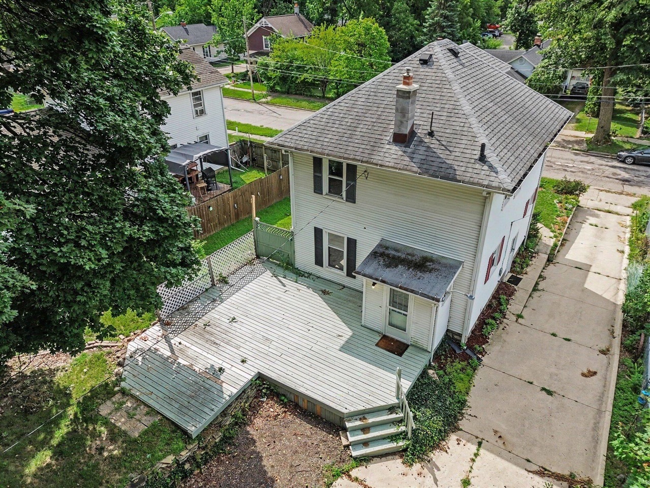 main property photo 25