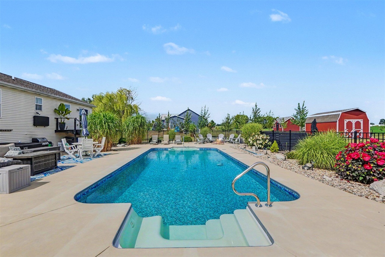 main property photo 15