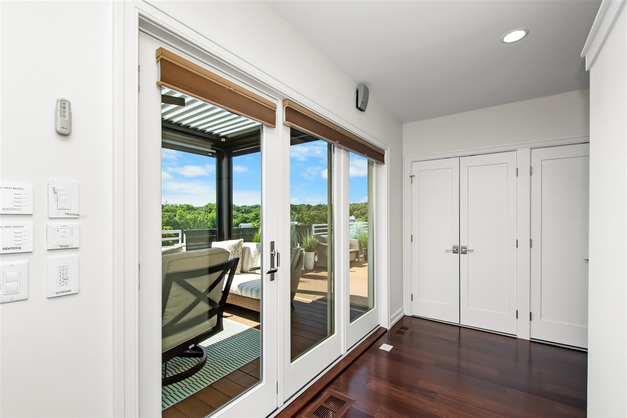 main property photo 78