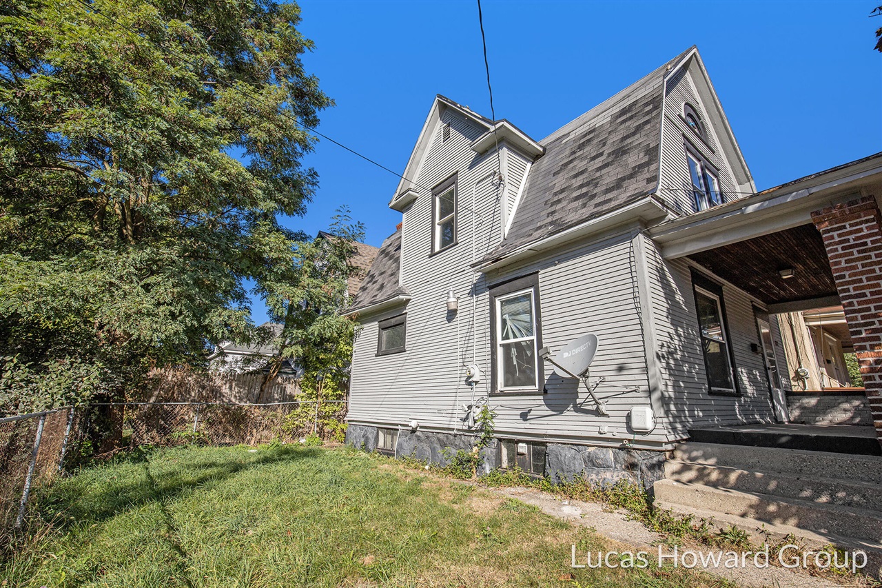 main property photo 26