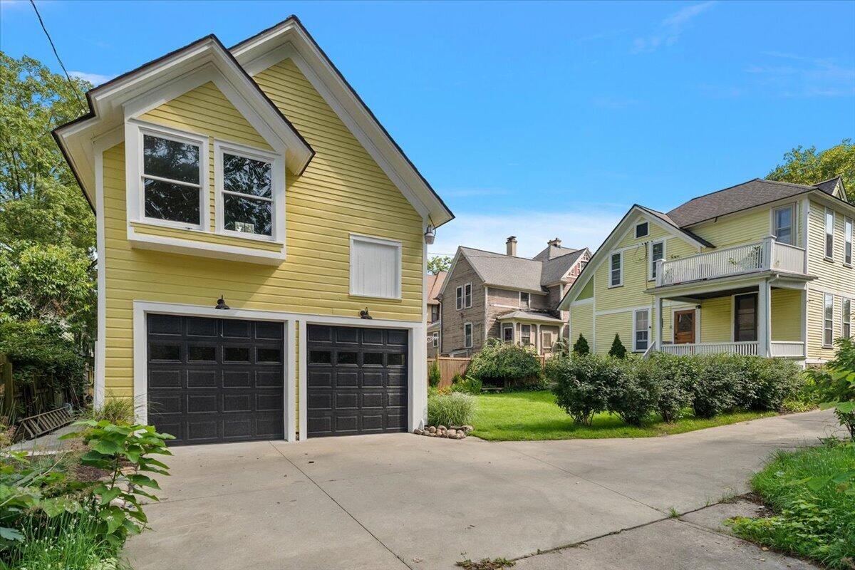 main property photo 54