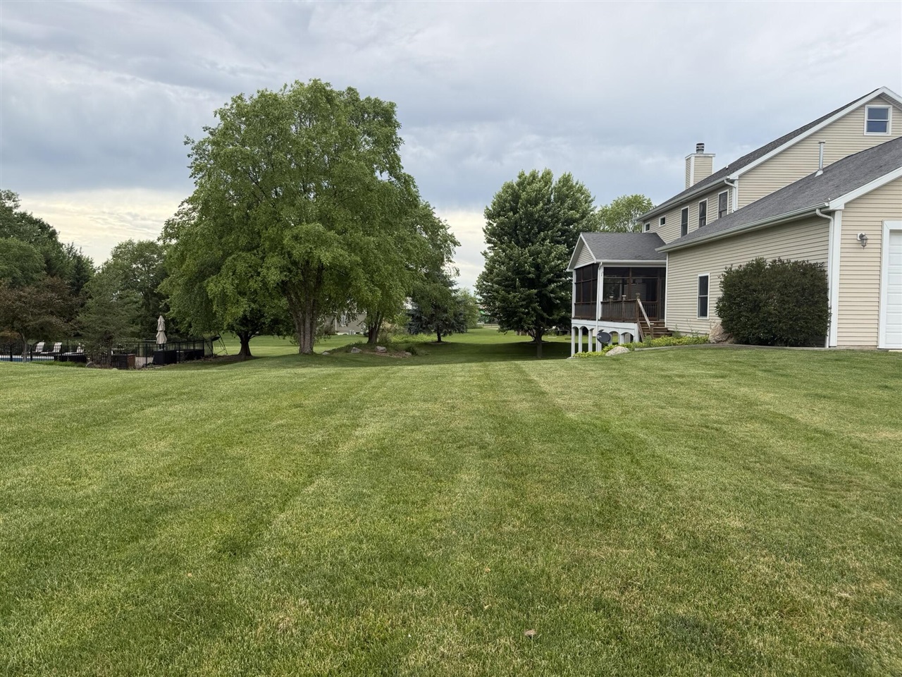 main property photo 49