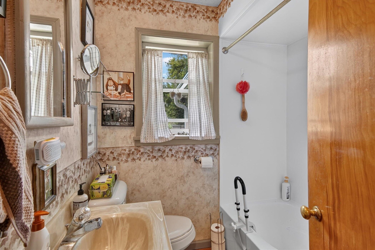 main property photo 20