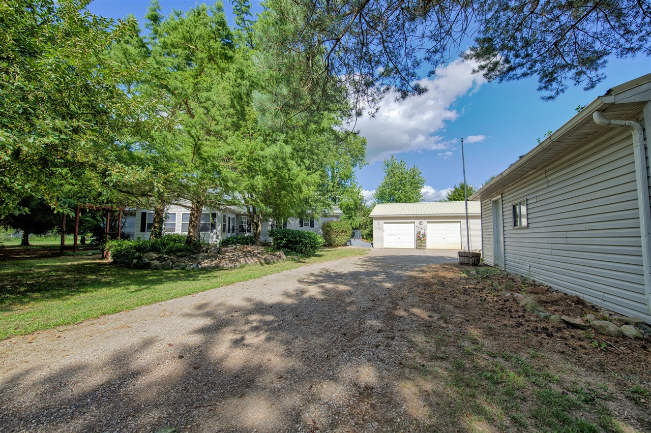 main property photo 45