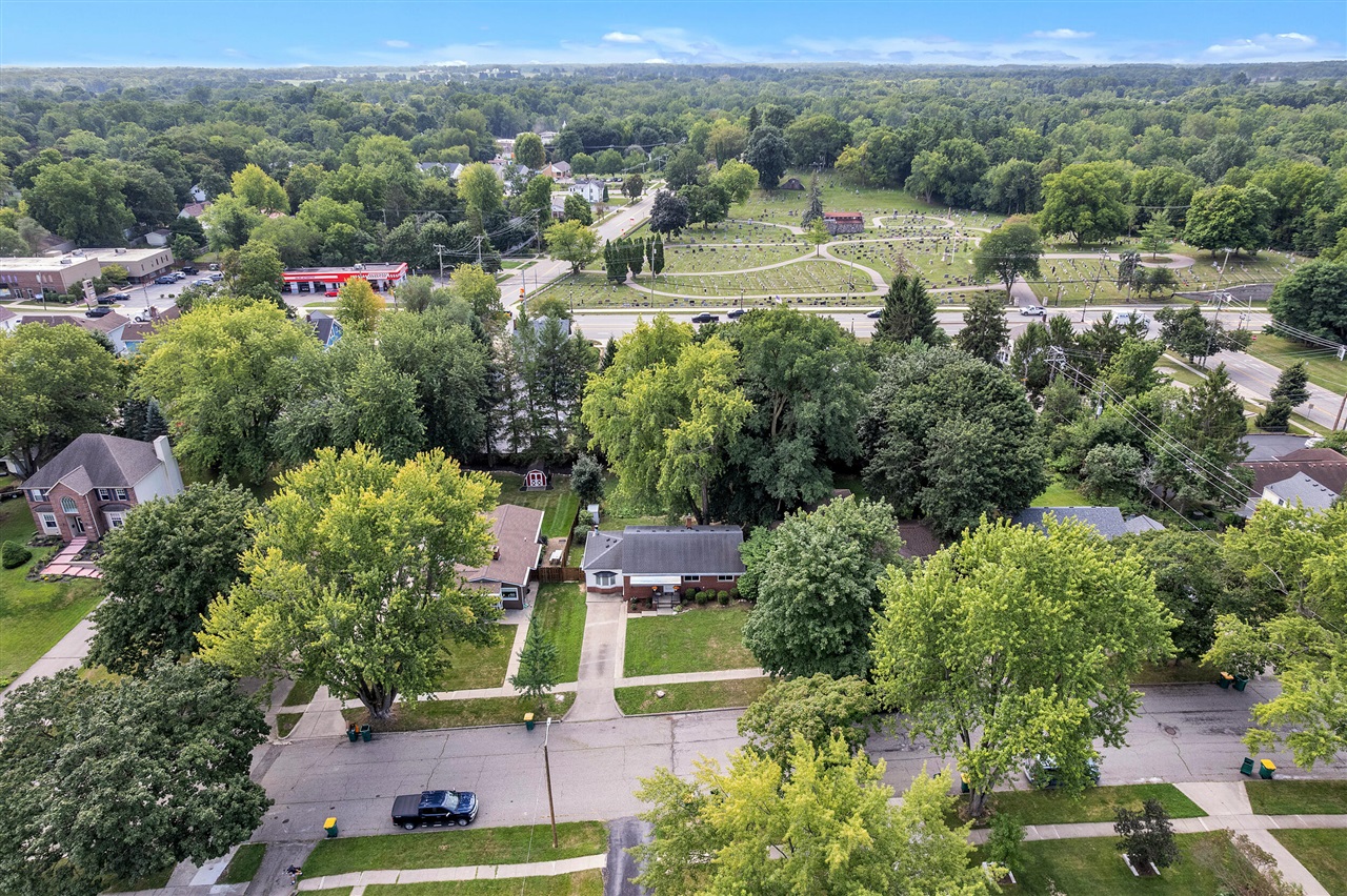 main property photo 57