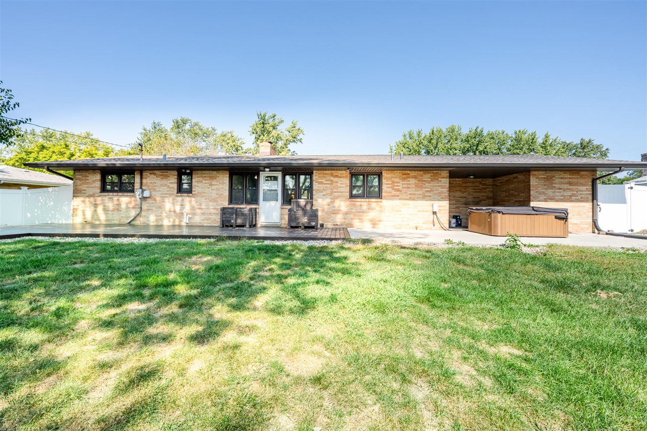 main property photo 29