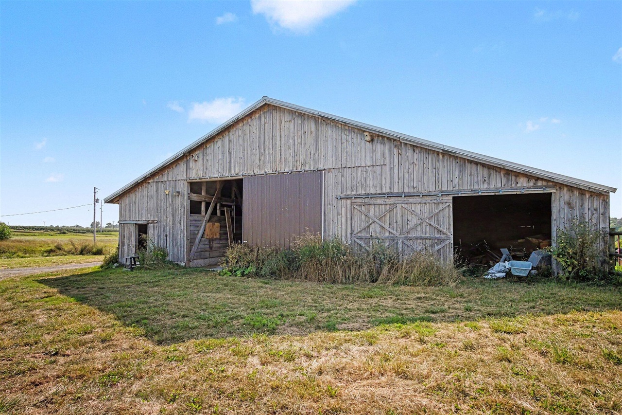main property photo 57