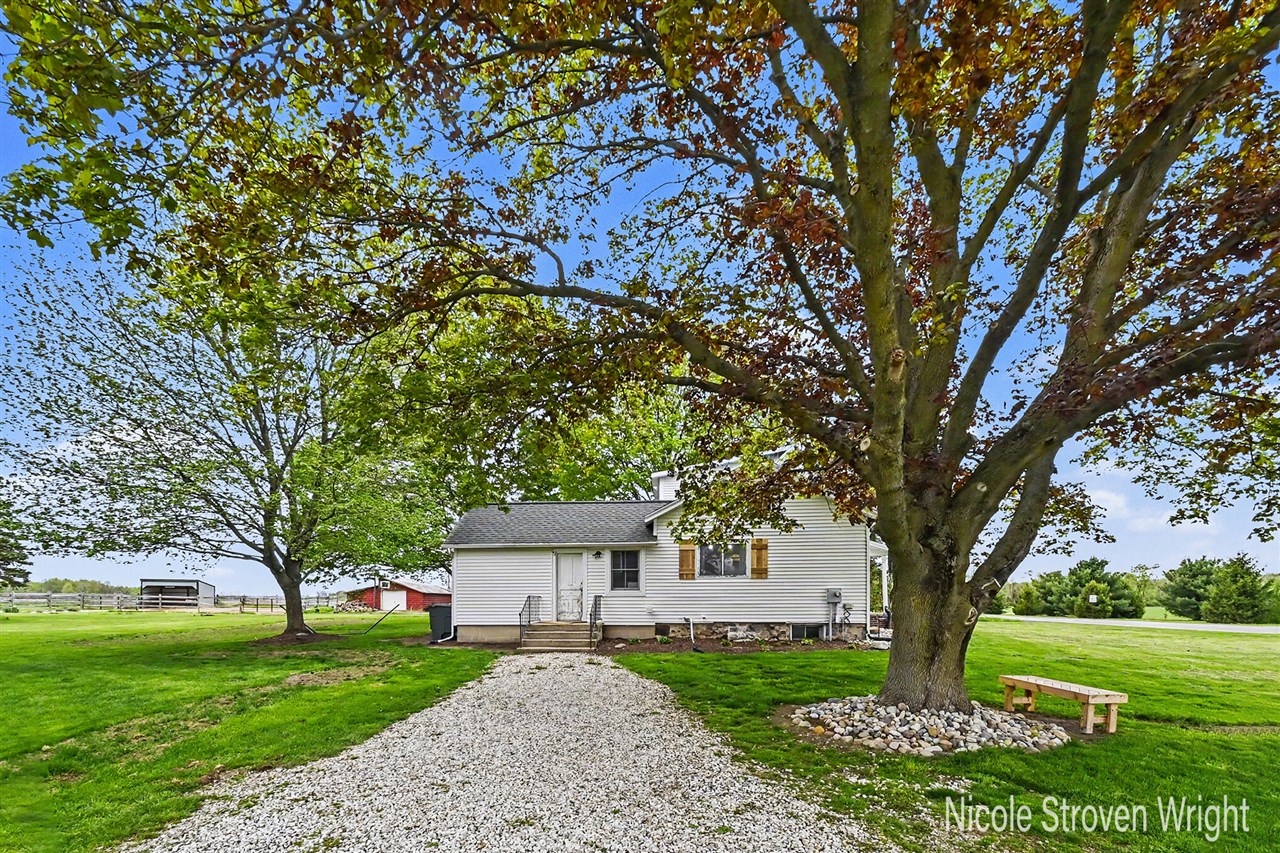 main property photo 46