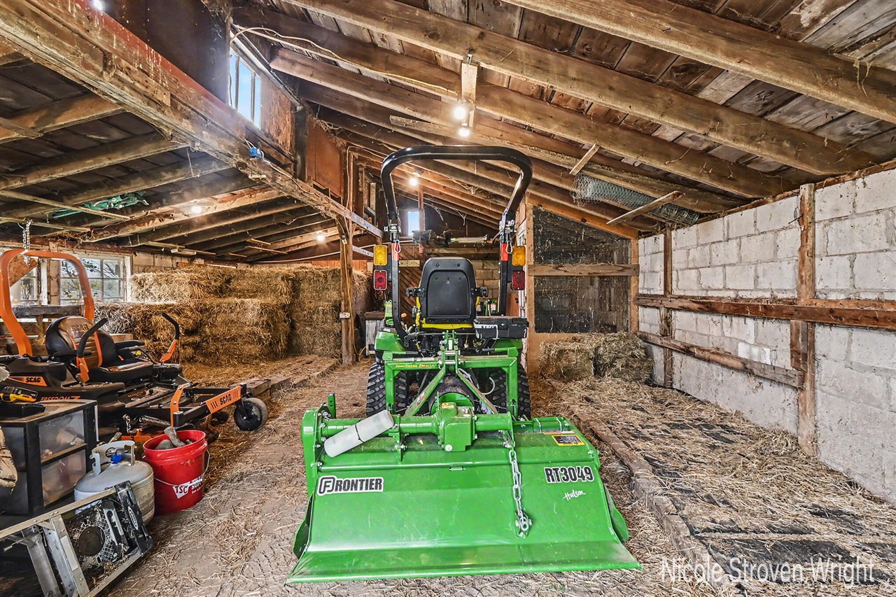 main property photo 48
