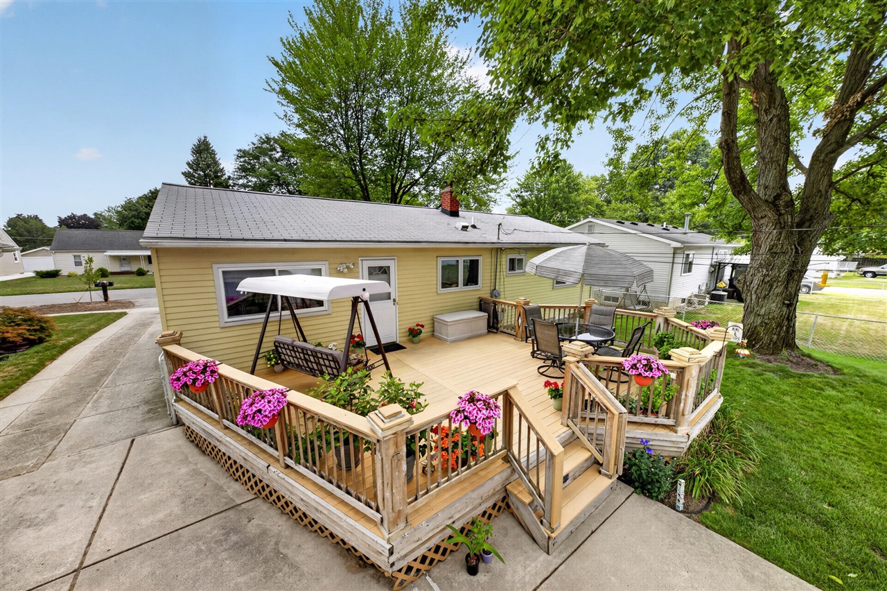 main property photo 37
