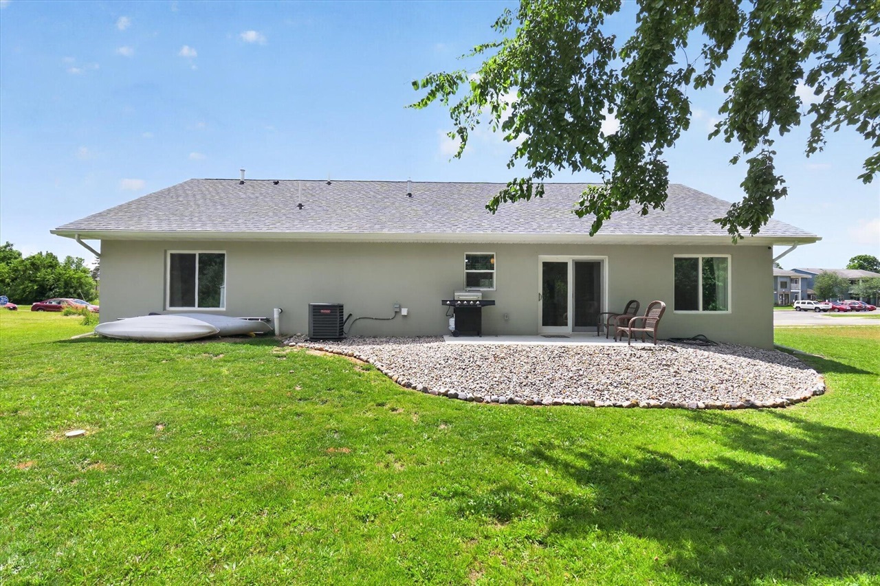 main property photo 41
