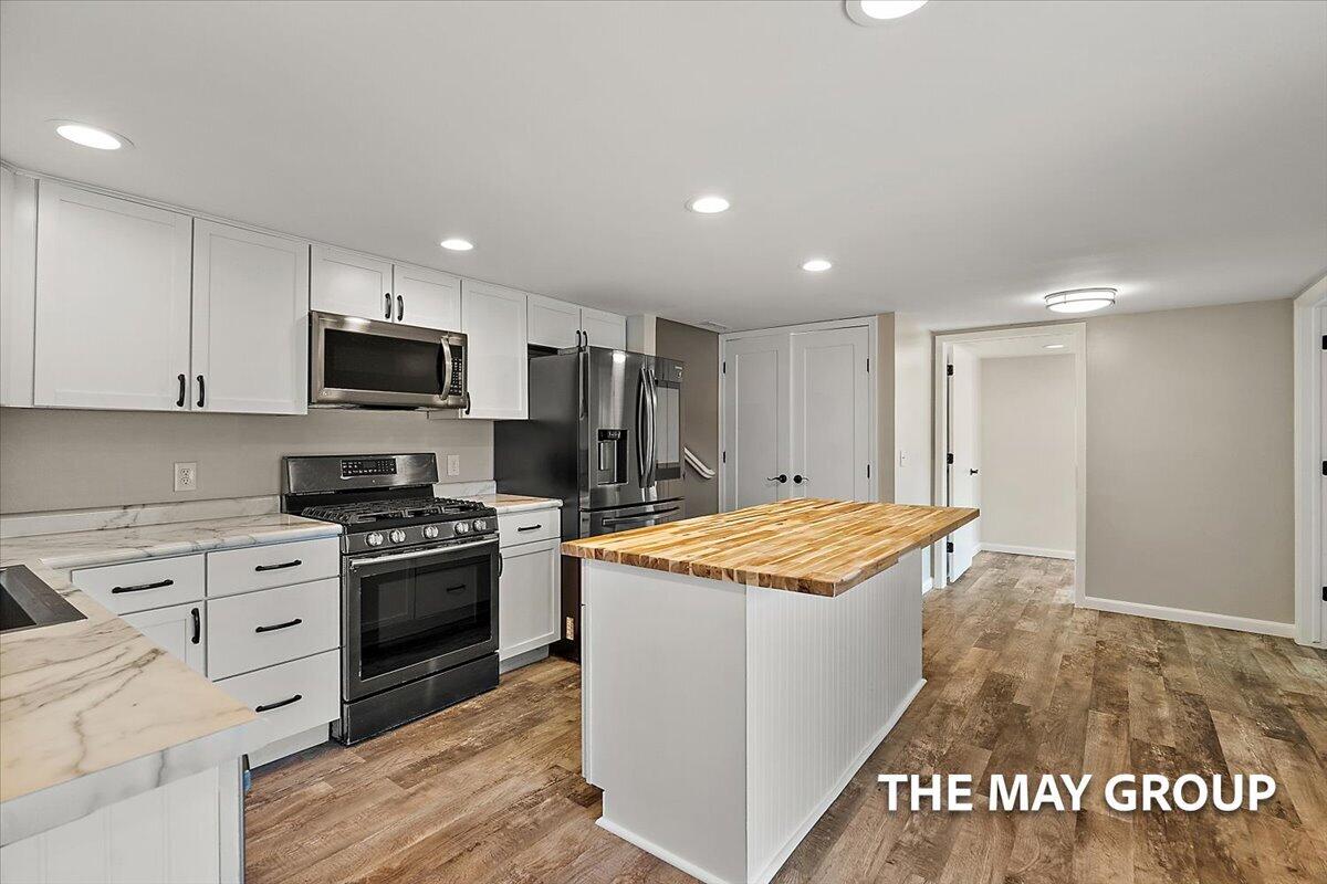 main property photo 74