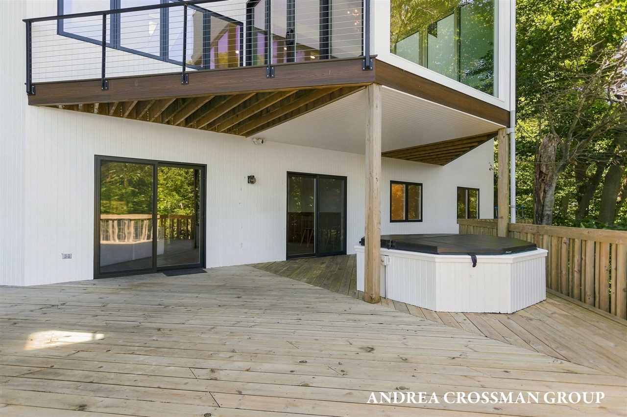 main property photo 79
