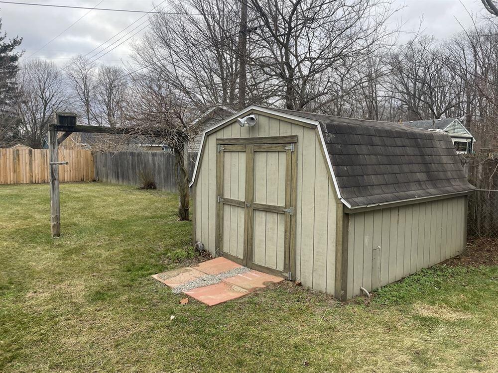 main property photo 29