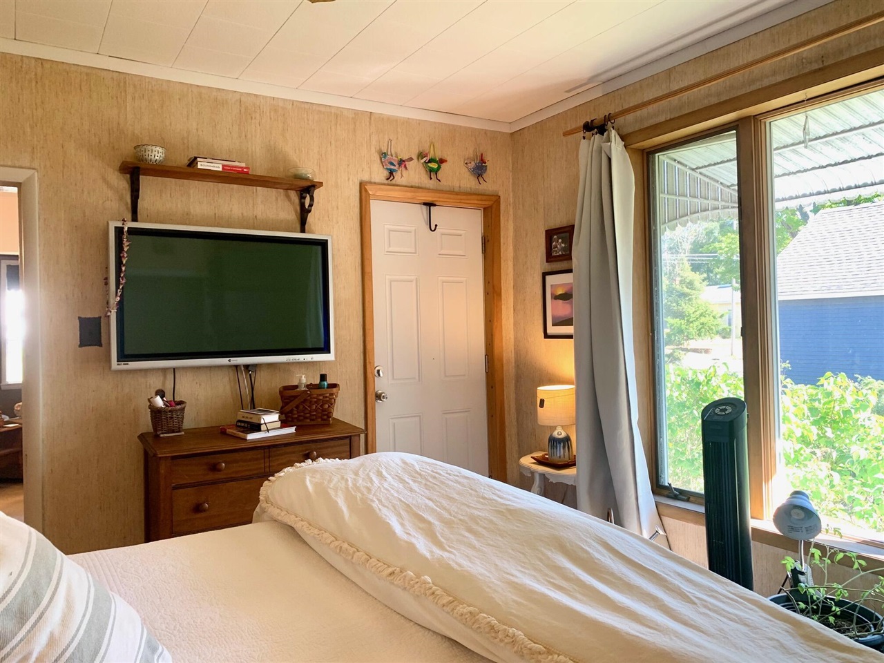 main property photo 11