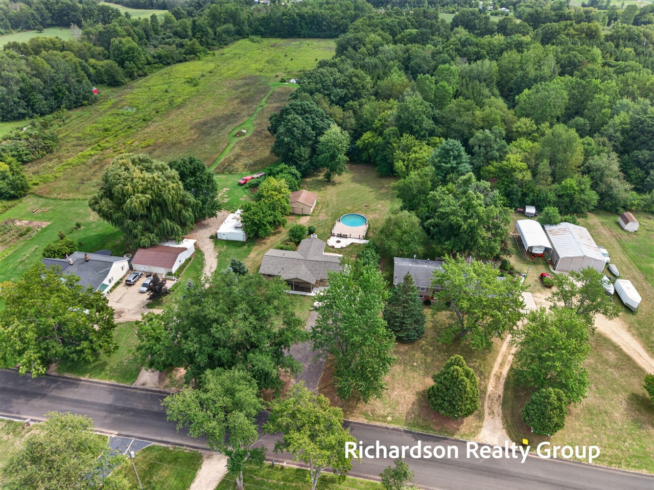 main property photo 79