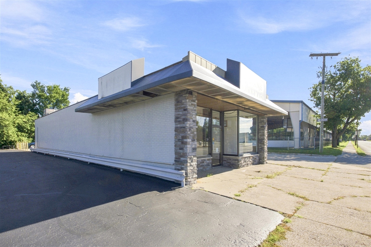main property photo 4