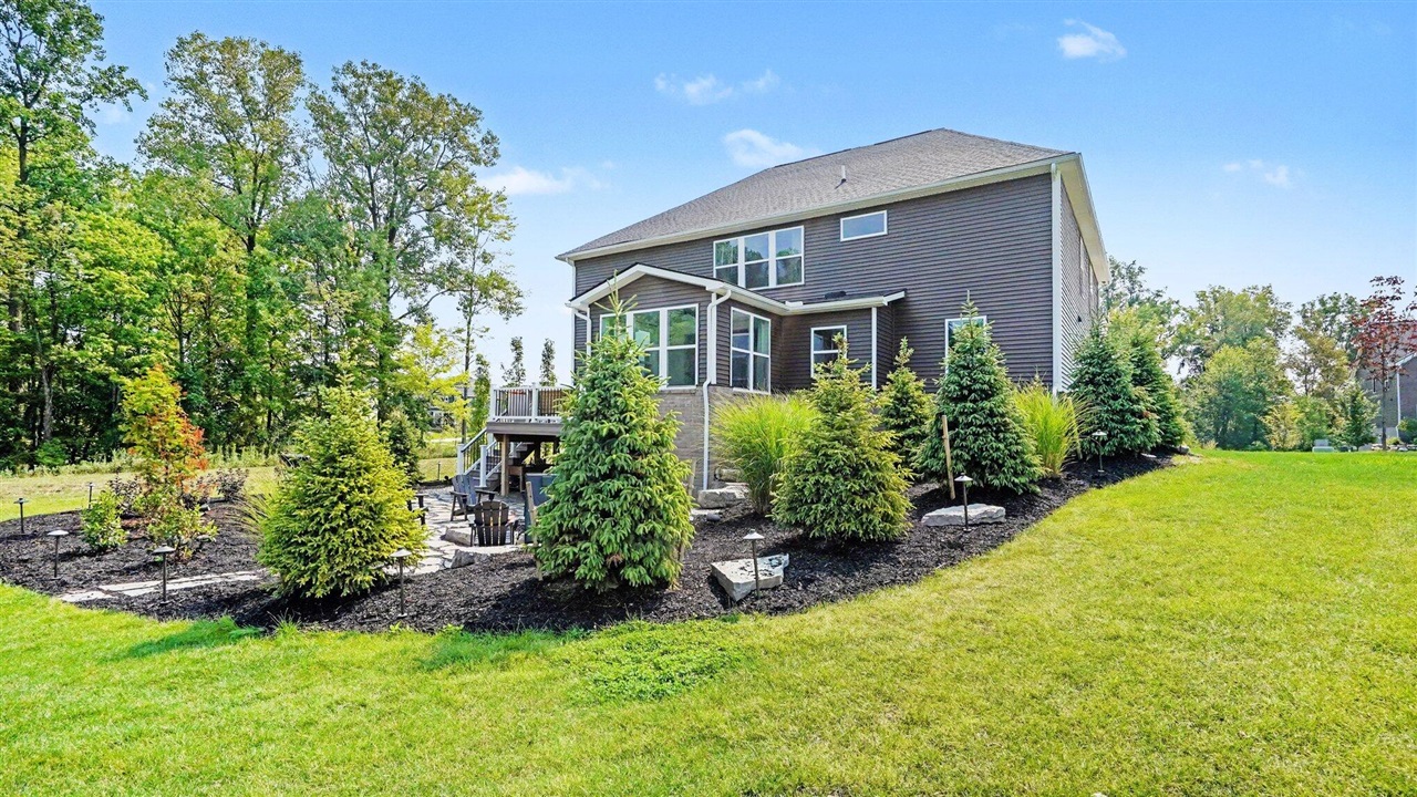 main property photo 34