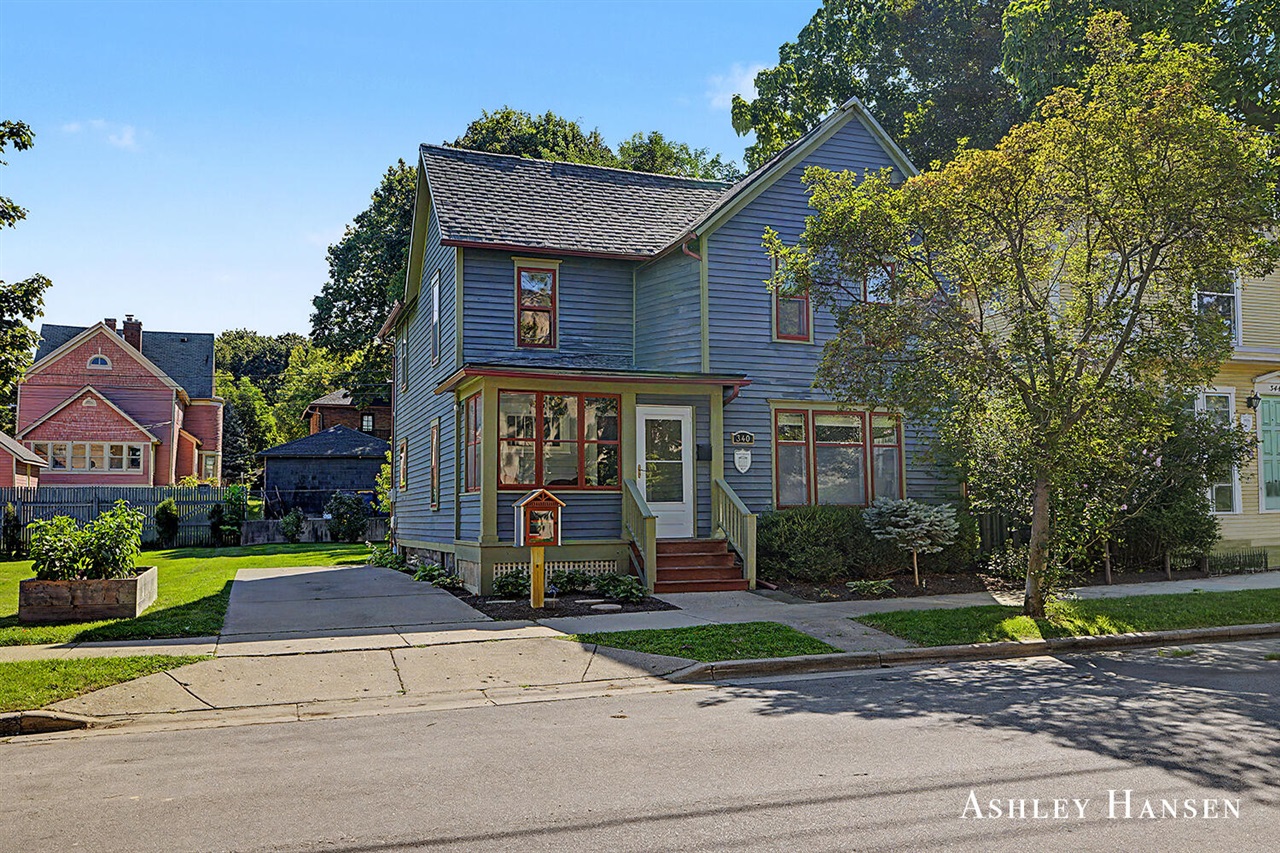 main property photo 45