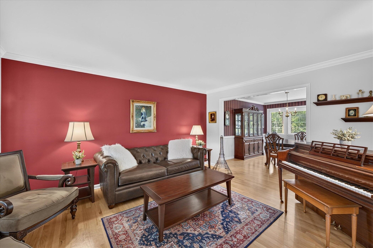 main property photo 5