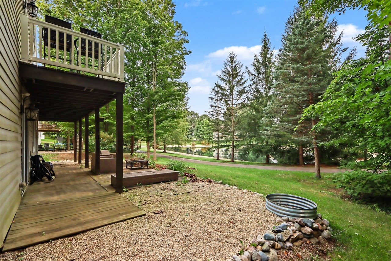 main property photo 32