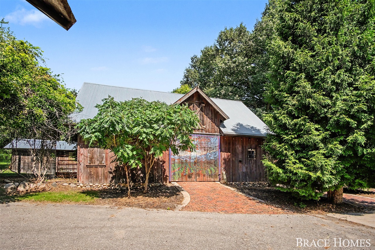 main property photo 58