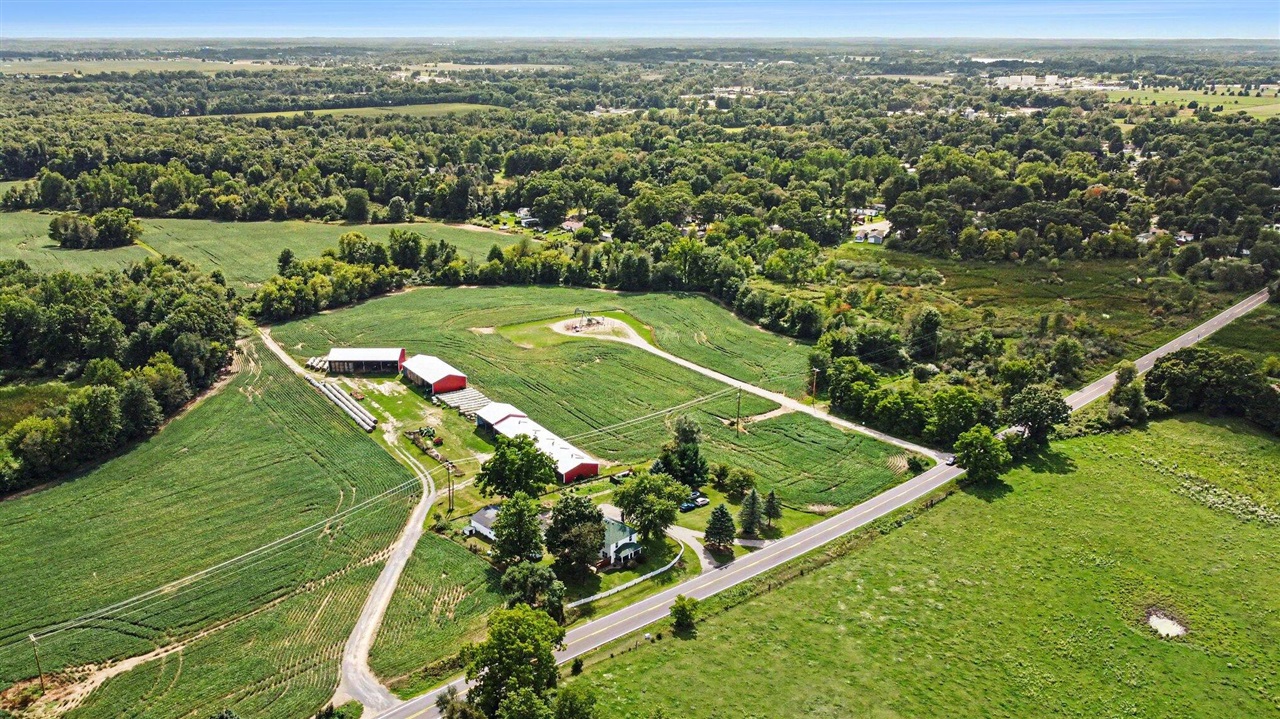 main property photo 35