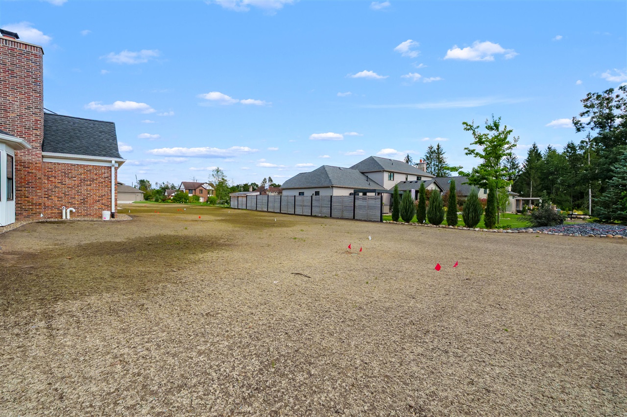 main property photo 75