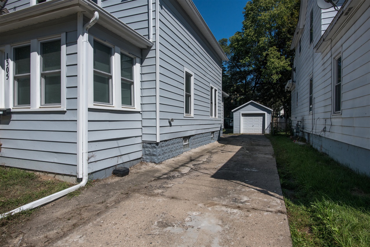 main property photo 14