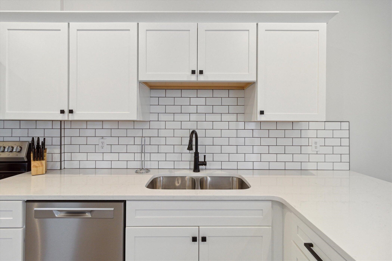 main property photo 75