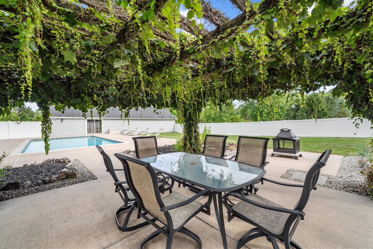 main property photo 60