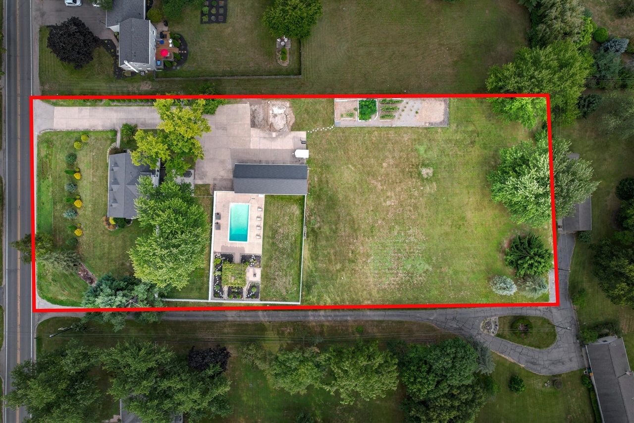 main property photo 82