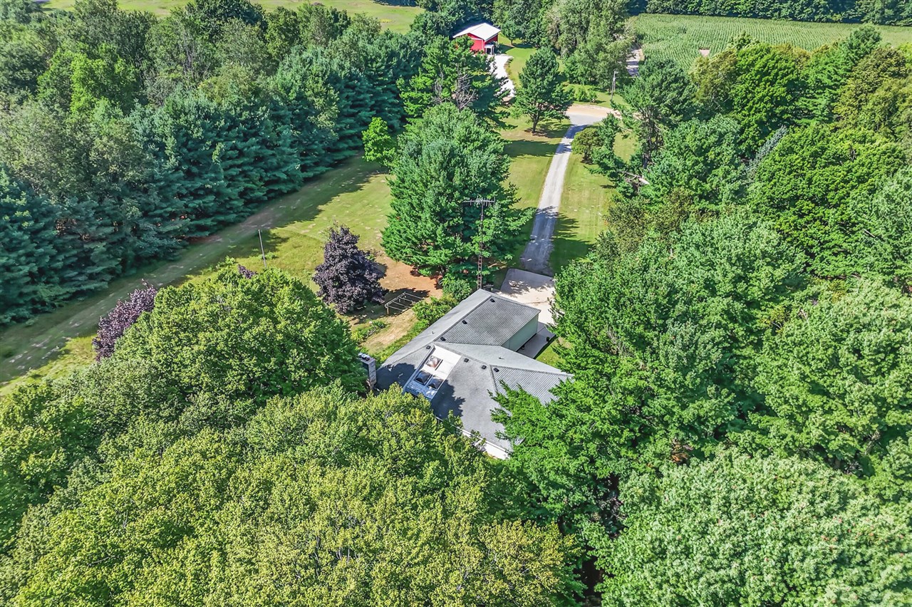 main property photo 50
