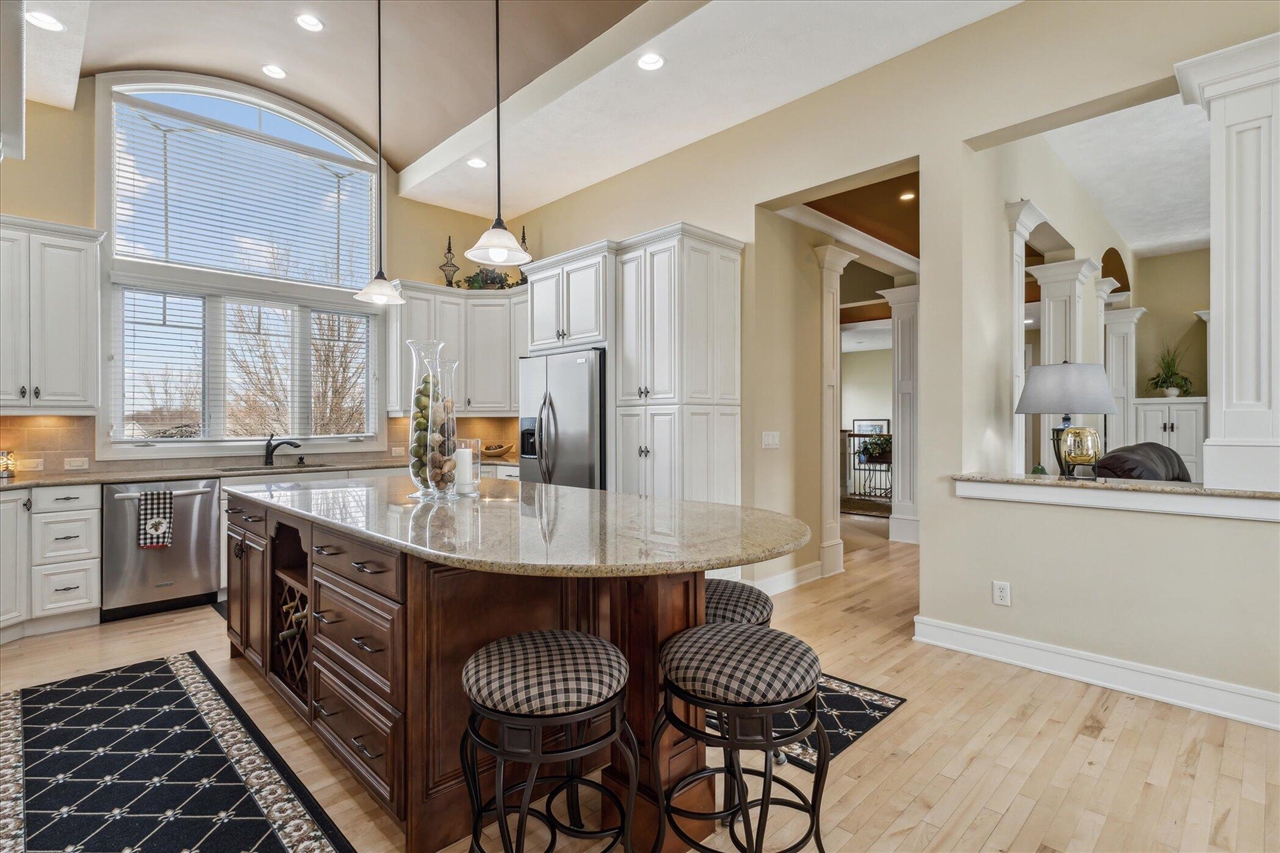 main property photo 7