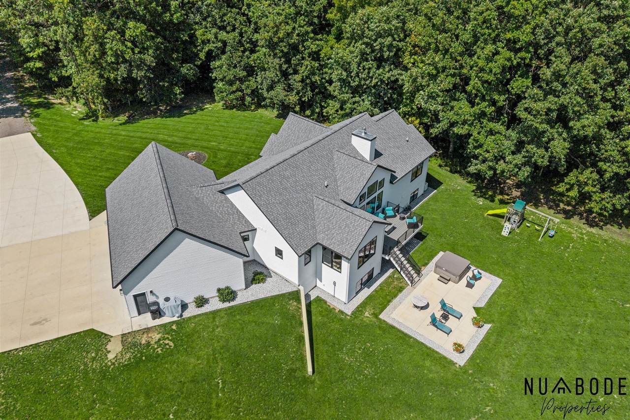 main property photo 65