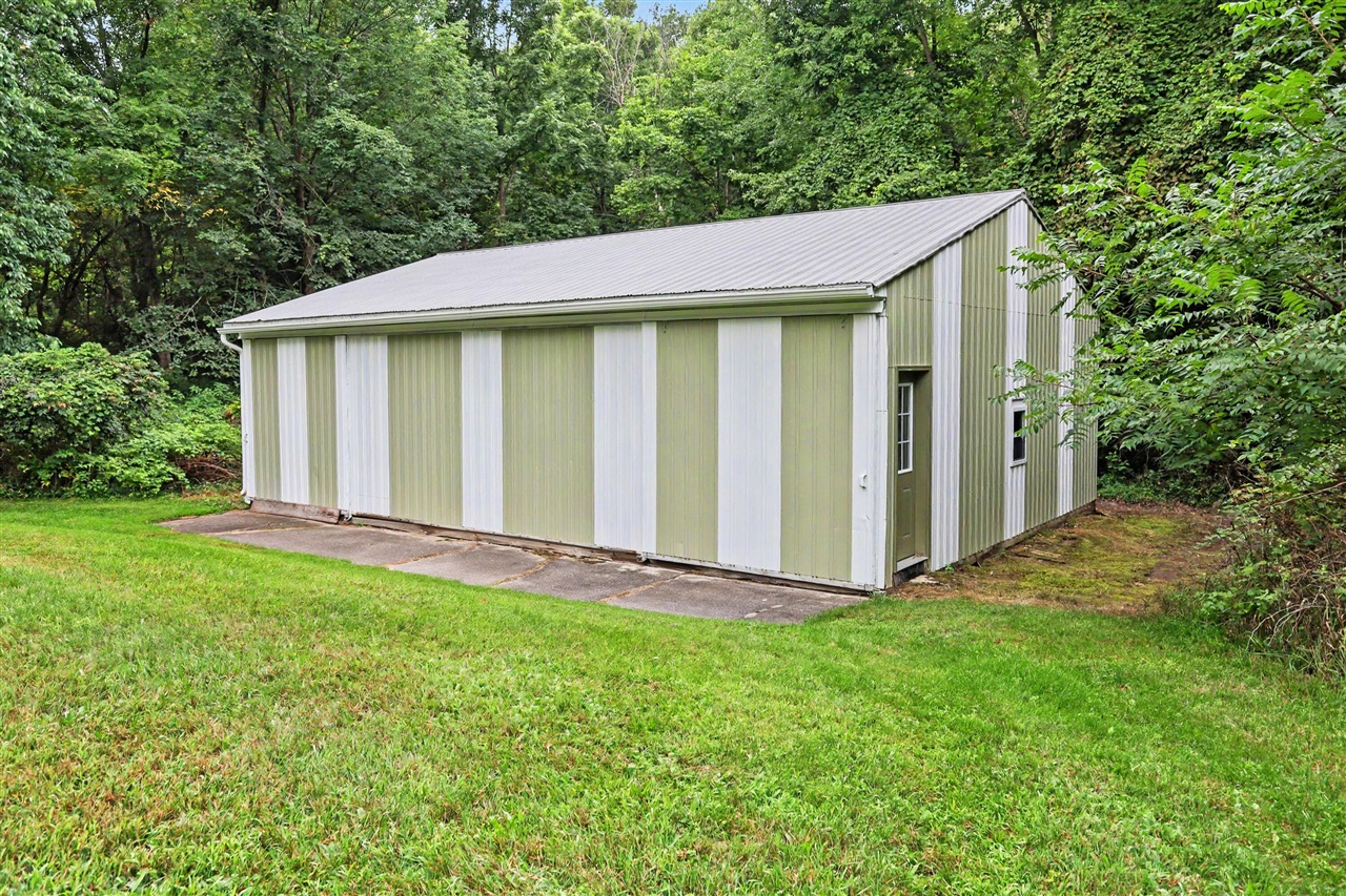 main property photo 23