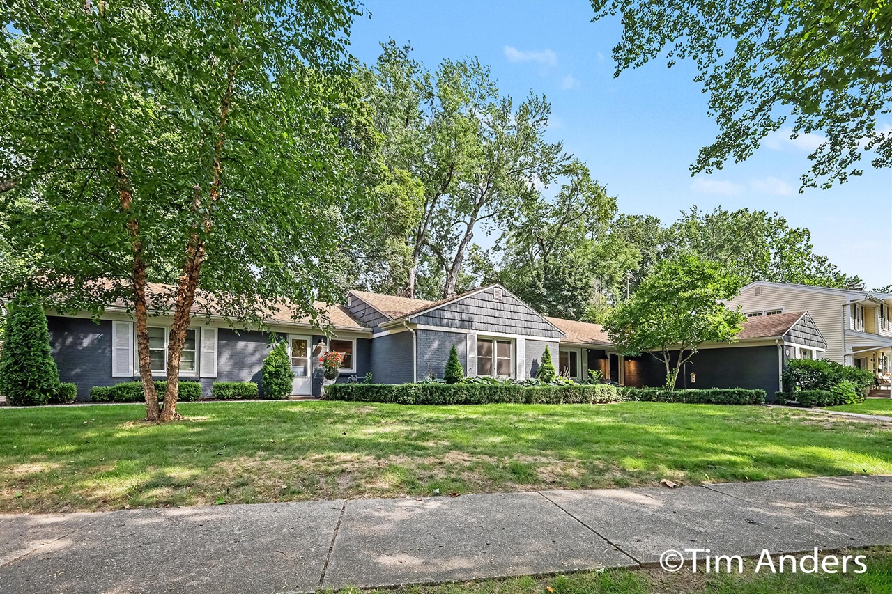 main property photo 0