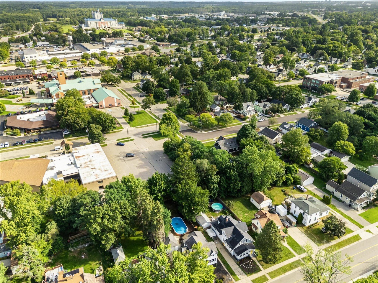 main property photo 49