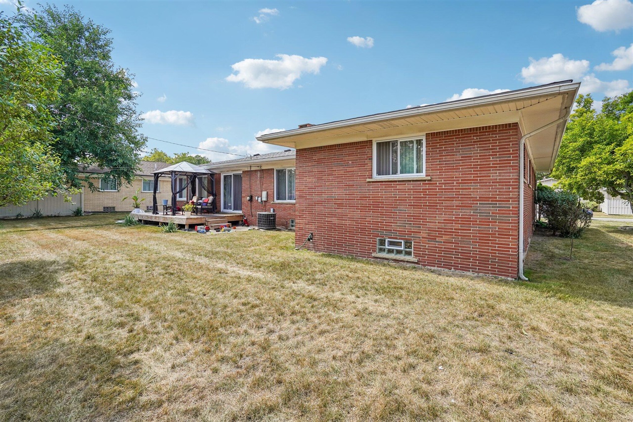 main property photo 4