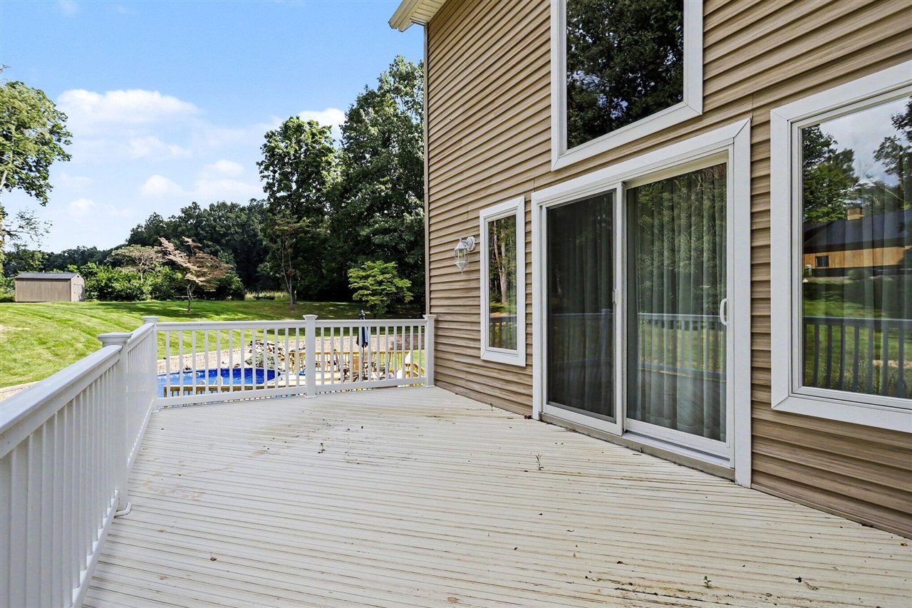 main property photo 34