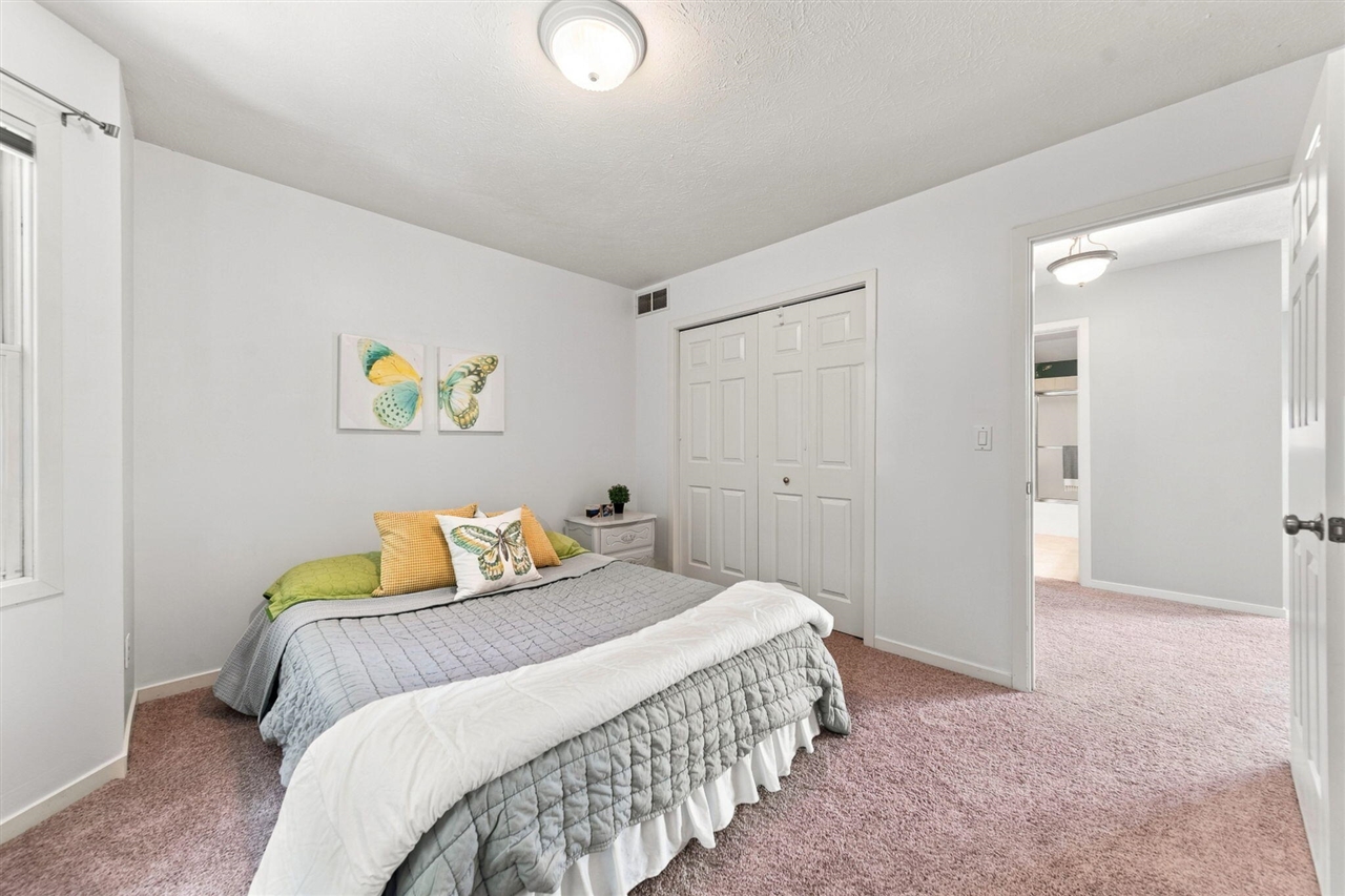 main property photo 77