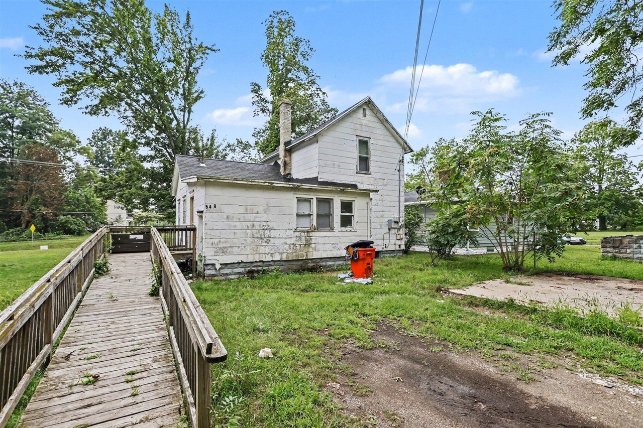 main property photo 14