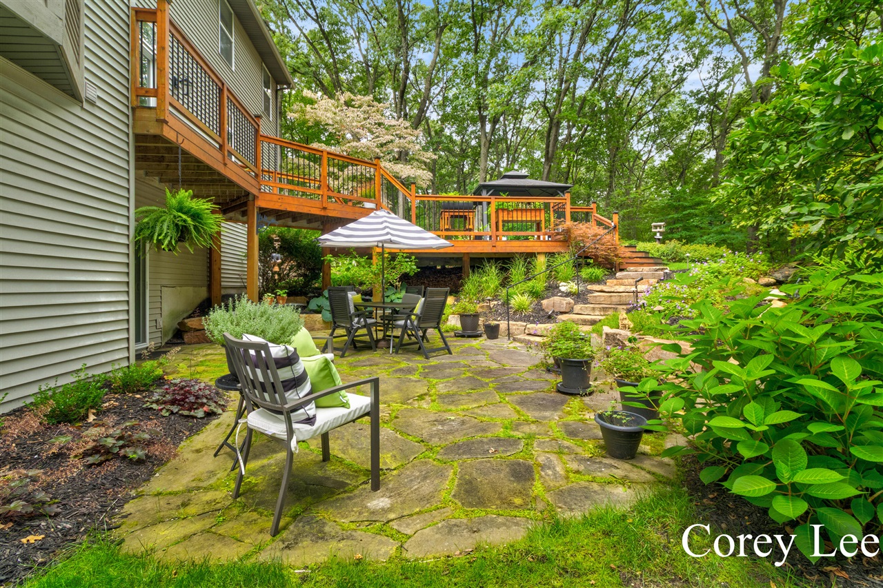 main property photo 76