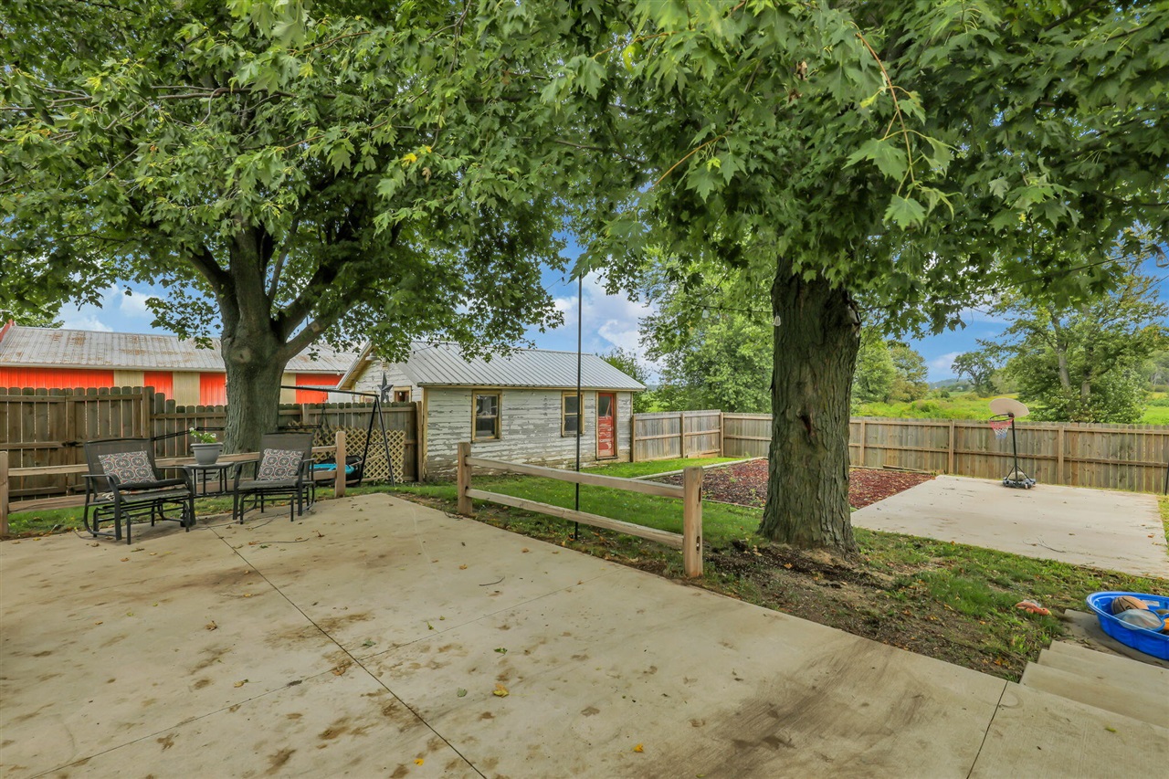 main property photo 15