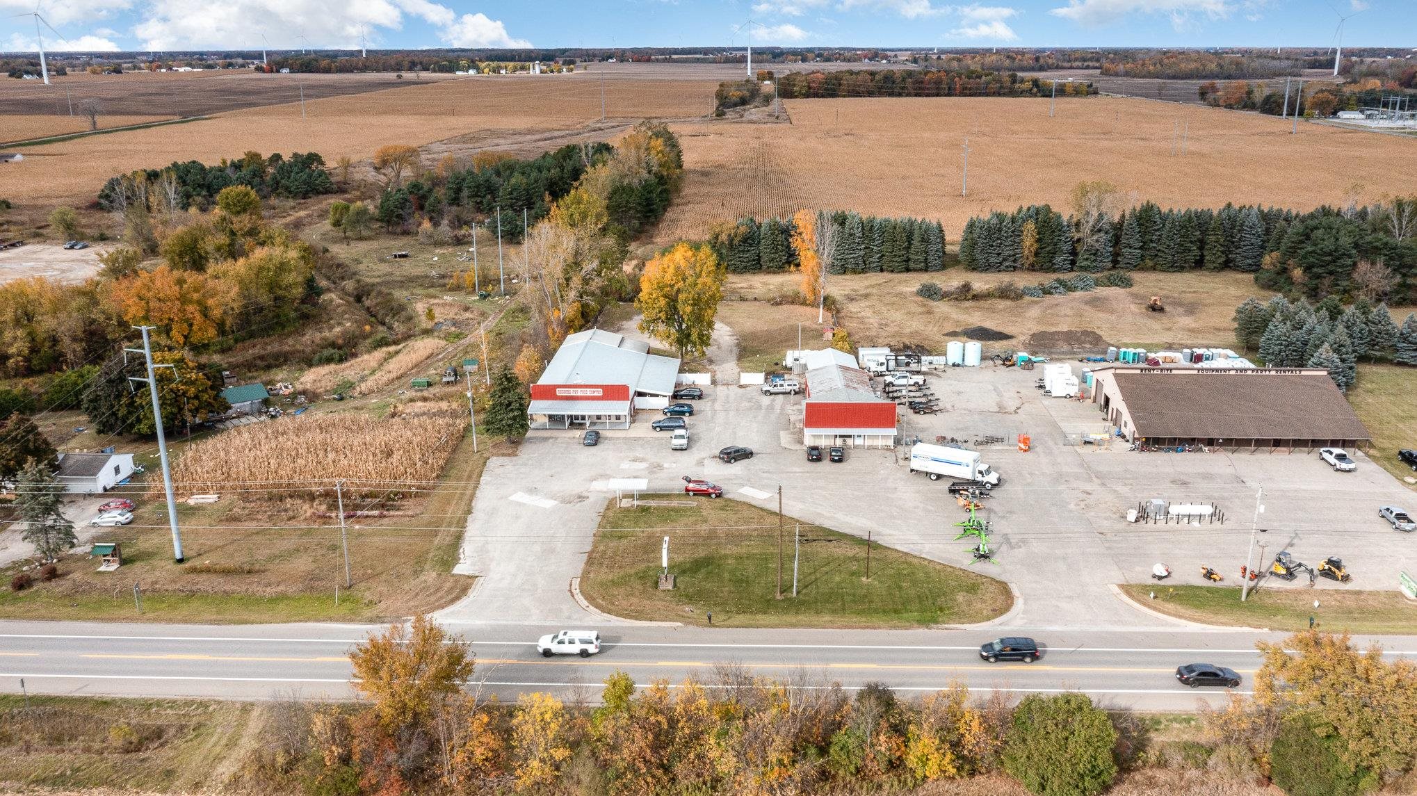 main property photo 40