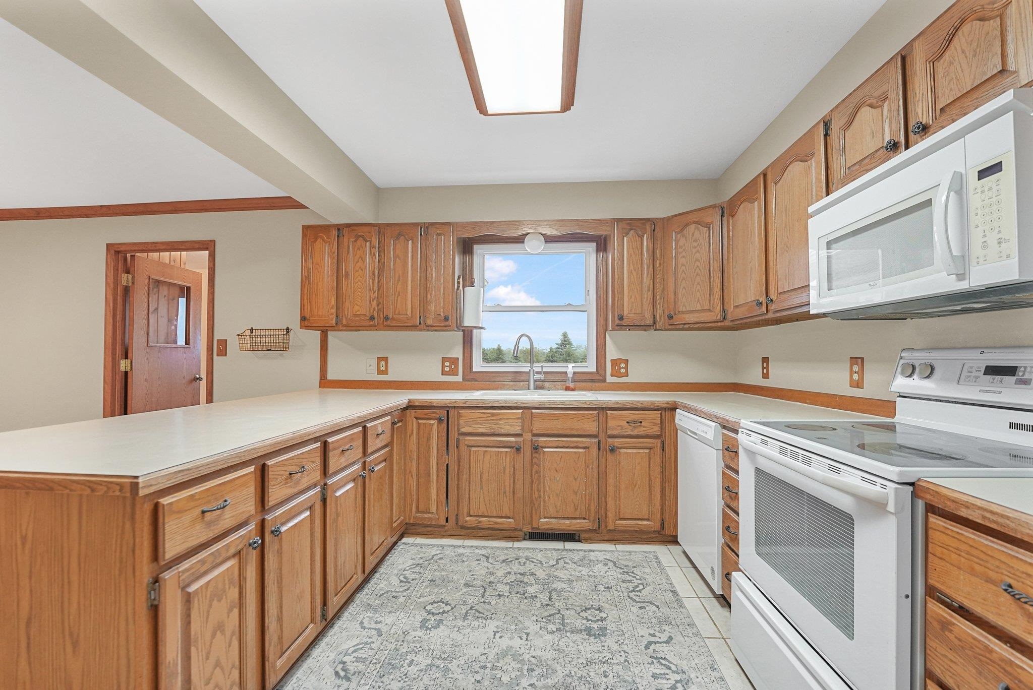 main property photo 75