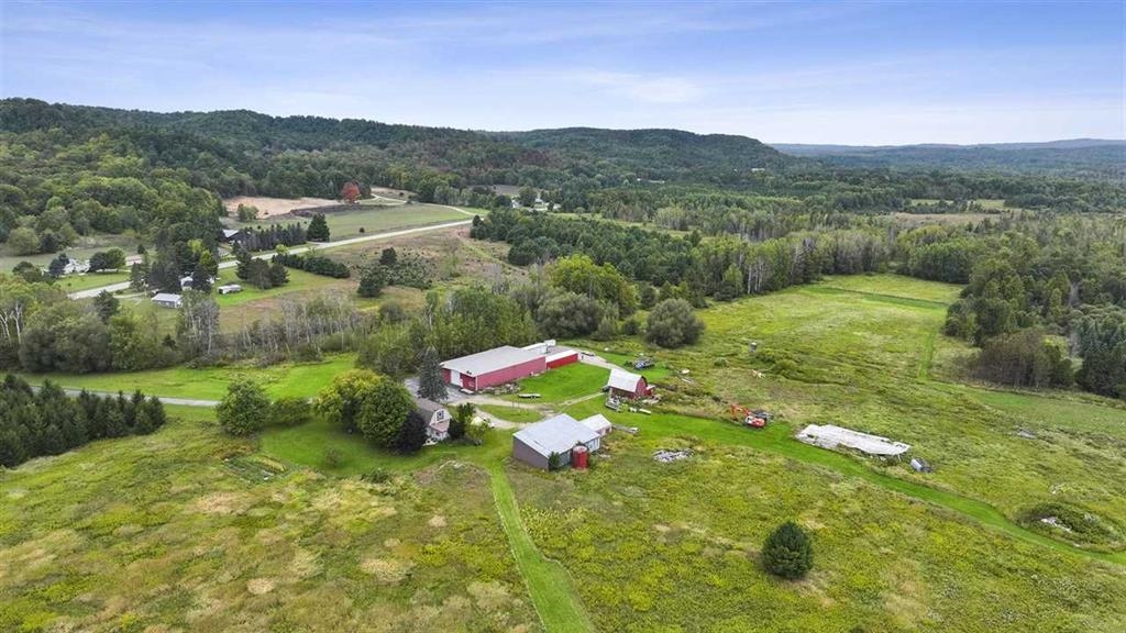 main property photo 25