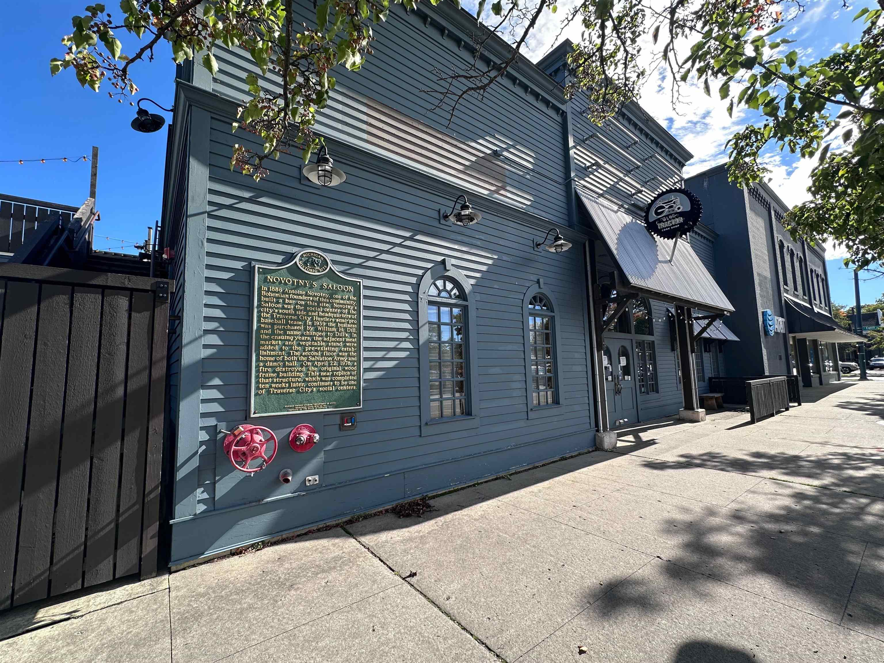 main property photo 4