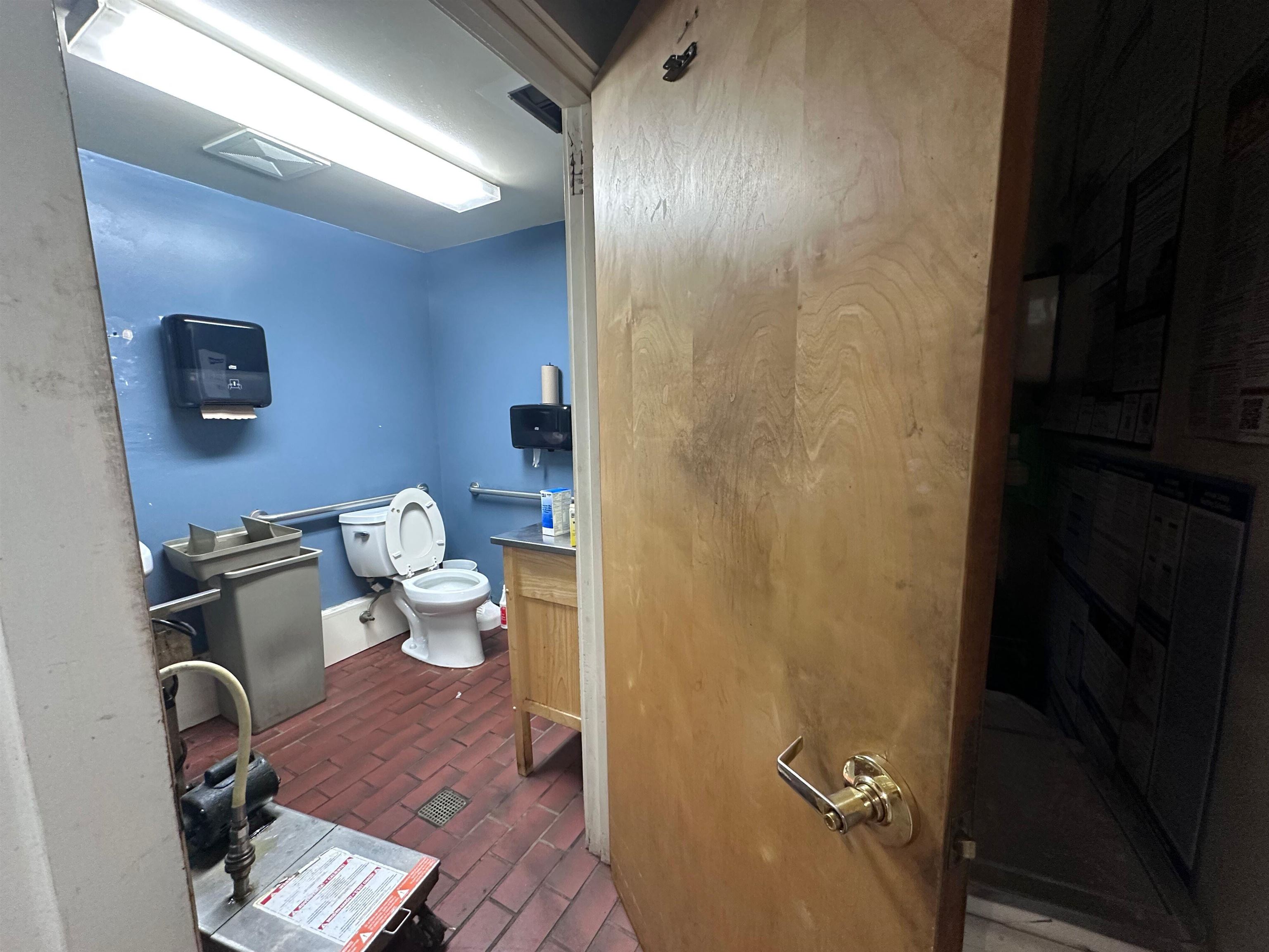 main property photo 46